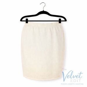 St. John Ivory Knit Skirt — Size 8 — Elegant Minimalist Classic
